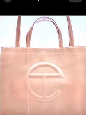 Vintage Telfar cream Medium Tote. Purchase Incl original Duster Bag and COA 👜🔥👀